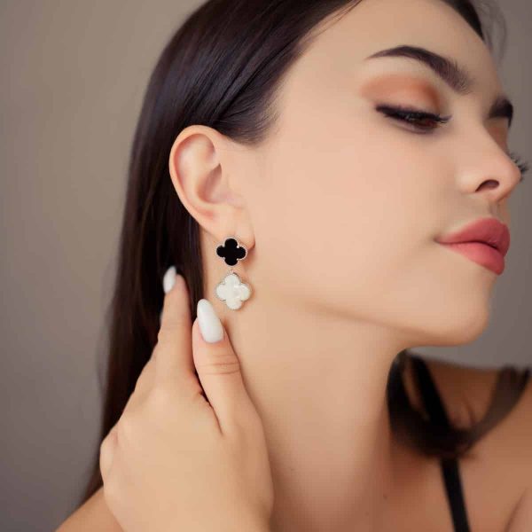 33e27e829a0e930a09849b001ce35c5d-5.jpg Срібні сережки Кліф дуо великі з оніксом і перламутром