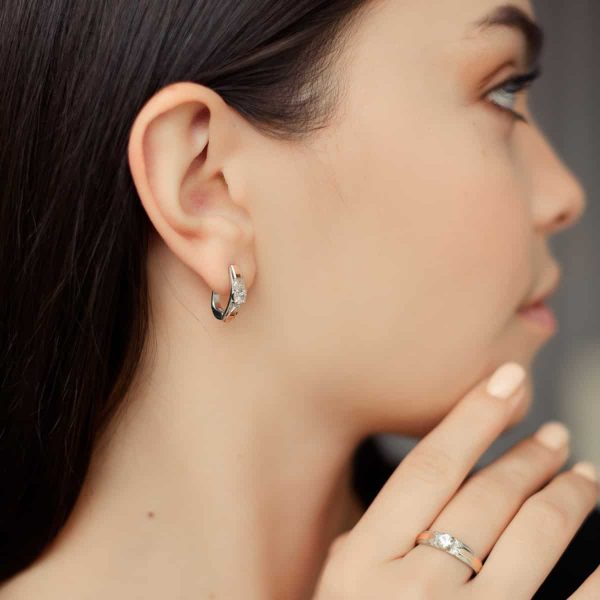 70be82a153ae0bb2f0d4f34b3be2193f-8.jpg Срібні сережки Одрі прозорі