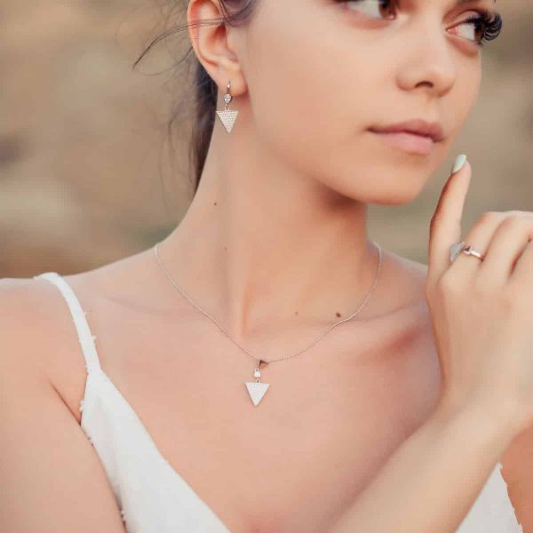 73cfbc7958d3d369e455d789284a8217.jpg Срібна підвіска Трикутники