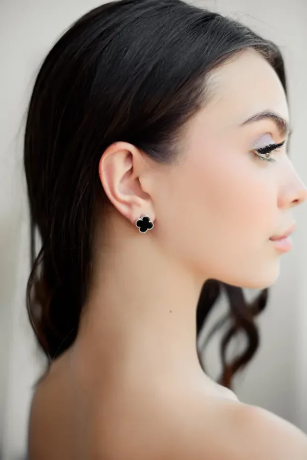 sribna_prykrasa_silva_jewelry_2.webp Срібні сережки-цвяшки Конюшина 15мм