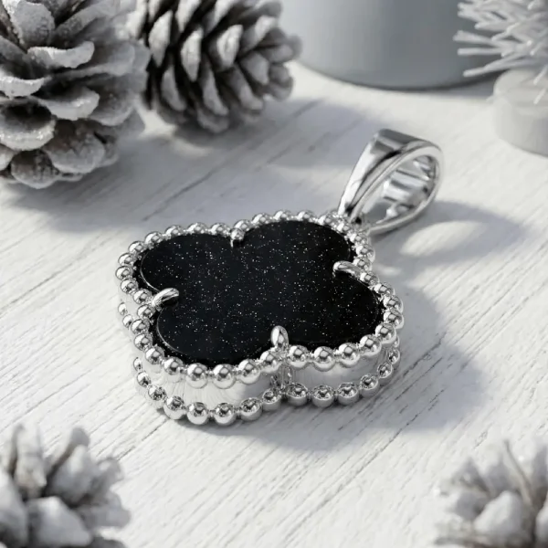 sribna_prykrasa_silva_jewelry_365.webp Срібна підвіска Конюшина з авантюрином
